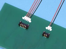 電線対基板圧接コネクタ（トップエントリータイプ）